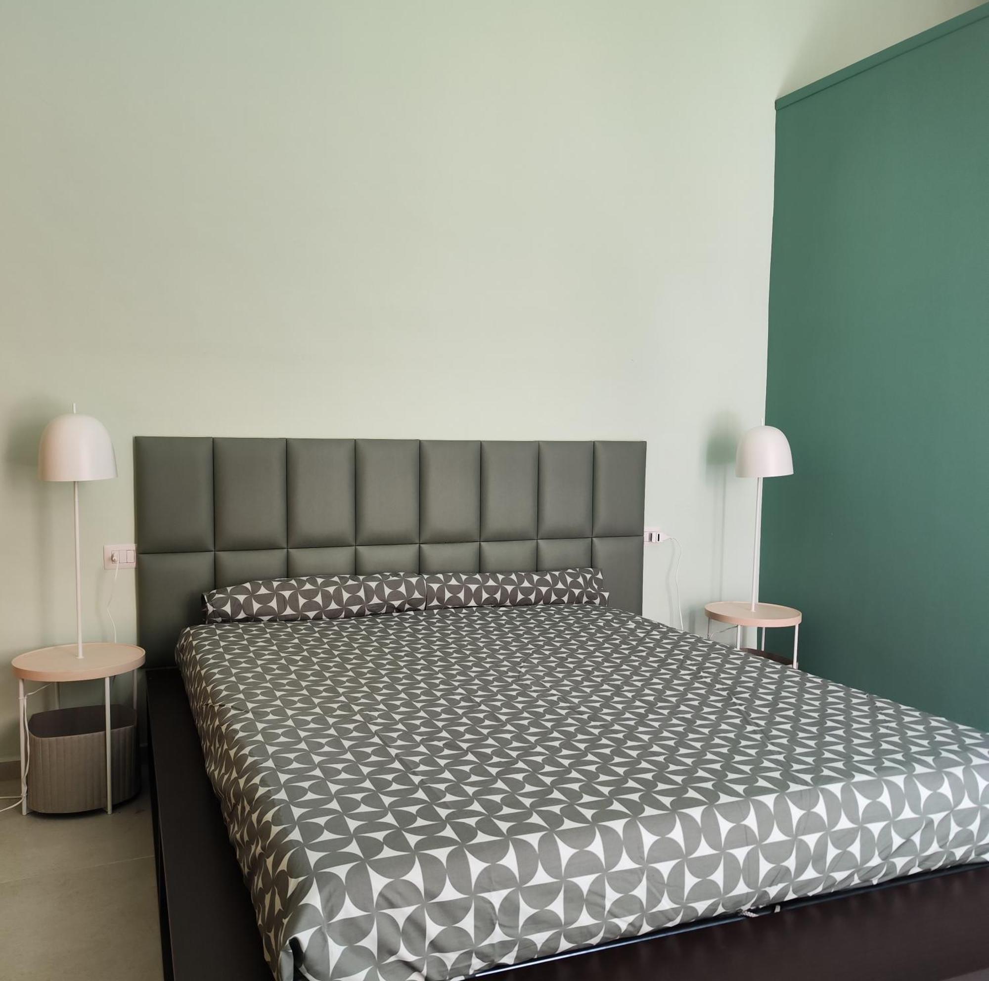 Mistral130 Apartment Бари Екстериор снимка