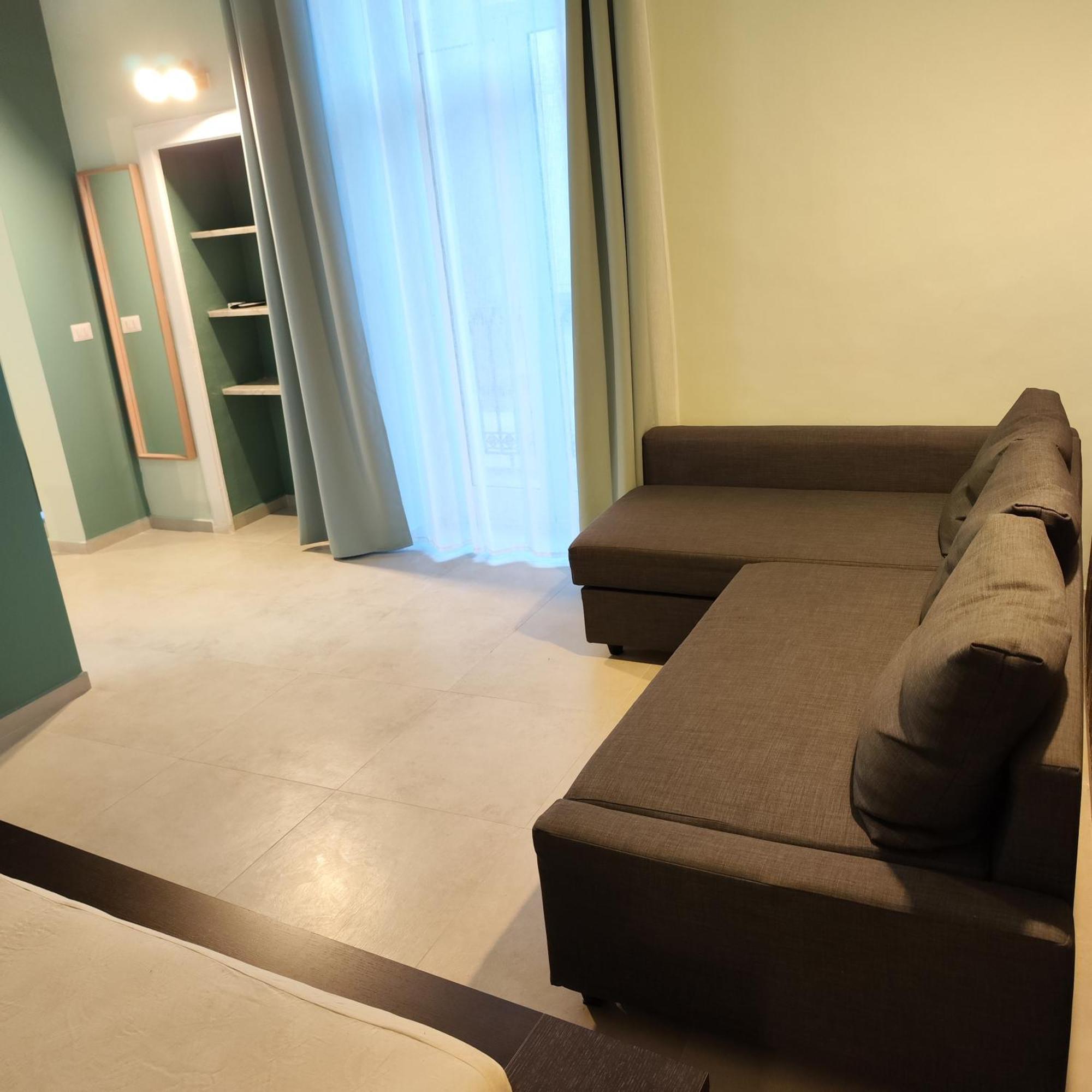 Mistral130 Apartment Бари Екстериор снимка