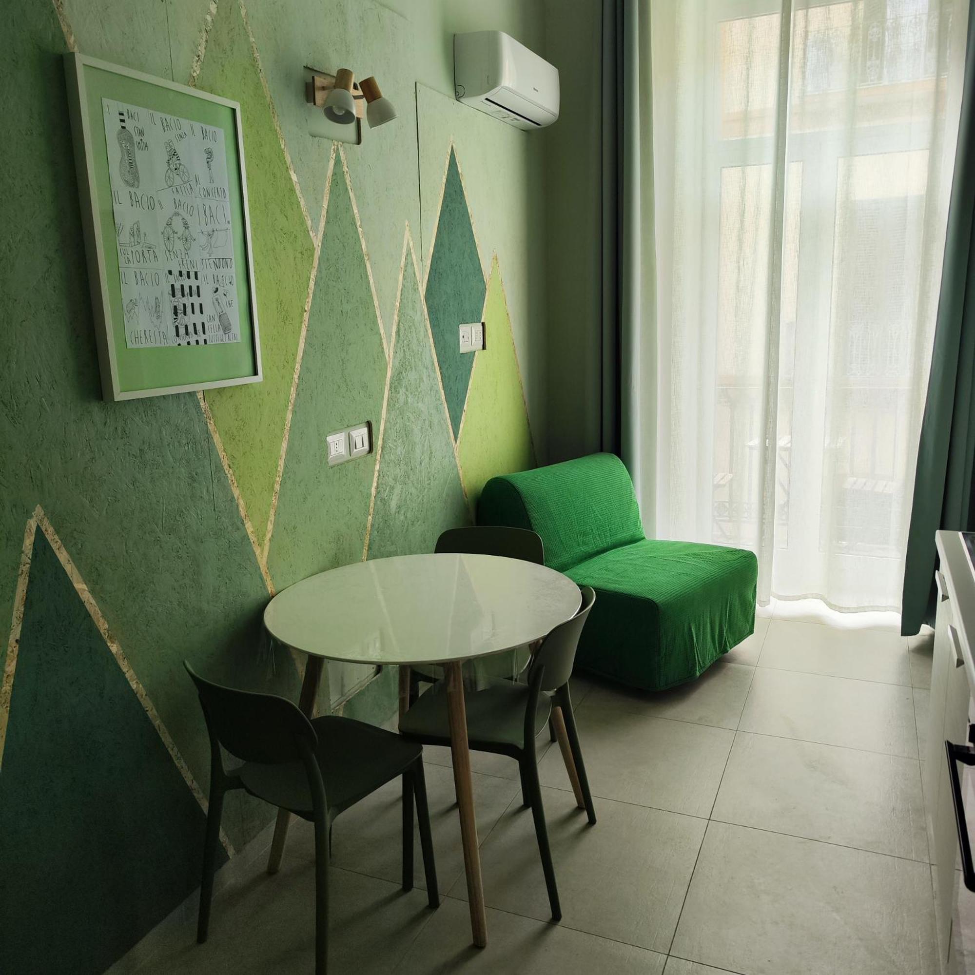 Mistral130 Apartment Бари Екстериор снимка
